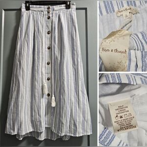 Hem & Thread Cream Textured Skirt